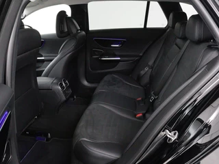 Mercedes-Benz C-Klasse Mercedes-Benz C-klasse 300e AMG Night | Adaptive cruise |  Stoelverwarming | Trekhaak | Carplay | Camera | Sfeerverlichting | Full LED - afbeelding nr 7
