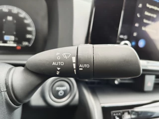 Toyota C-HR Toyota C-HR 1.8 Hybrid 140 Dynamic | Sensoren v/a | Keyless Entry | Stoelver - afbeelding nr 12