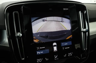 Volvo XC40 Volvo XC40 1.5 T4 Recharge Inscription Expression |  Panoramadak | Leder | Trekhaak | Stoel & stuurverwarming | Carplay | Full LED | Navigatie | Camera | Climate control - afbeelding nr 15