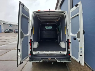 Volkswagen Crafter Volkswagen Crafter 35 2.0 TDI L3H3 Trendline AIRCO / CRUISE CONTROLE / CAMERA / EURO 6 / L2H2 - afbeelding nr 14