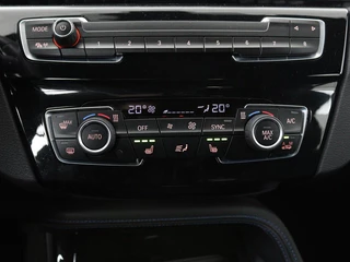 BMW X1 BMW X1 sDrive18i M Sport | Stoelverwarming | Head-Up |  Sportstoelen | Full LED | Alcantara | Navigatie | Park Assist | Climate control - afbeelding nr 26