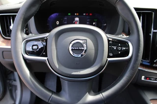 Volvo XC60 | Trekhaak | 360 Camera | H&K | Panoramadak - afbeelding nr 14