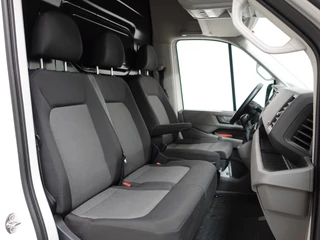 Volkswagen Crafter Volkswagen Crafter 30 2.0 TDI L3H3 177PK Highline Automaat Airco App-connect ACC Camera Trekhaak - afbeelding nr 2