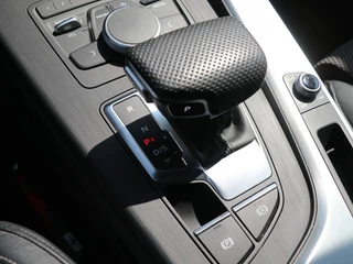 Audi A4 Audi A4 Avant 35 TFSI Sport S line edition I Navi I Half-leder I Keyless - afbeelding nr 23