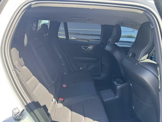 Volvo V60 Volvo V60 2.0 T6 Recharge AWD R-Design / Carplay - afbeelding nr 23