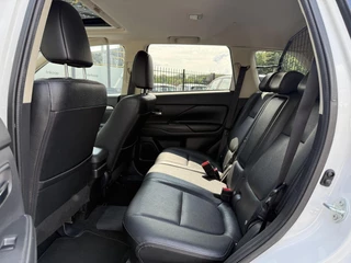 Mitsubishi Outlander Mitsubishi Outlander 2.0 PHEV Business Edition Navi,Trekhaak,Camera,Schuifdak,Leder,Stoelverwarming,Clima,Cruise,Pdc V+A,Lmv,Nieuwe Apk bij Aflevering - afbeelding nr 8