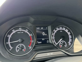 Škoda Octavia Skoda Octavia Combi 1.5 TSI Greentech Sport Business Automaat | Cruise control | Climate control | Trekhaak | Parkeersensoren achter | Zwart optiek - afbeelding nr 6