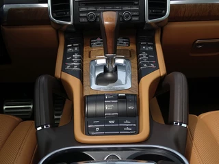 Porsche Cayenne Porsche Cayenne 3.0 S E-Hybrid 333PK PDK Sport Design / 2015 / LED *NAP* - afbeelding nr 50