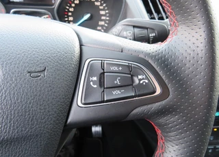 Ford Kuga Ford Kuga 1.5 EcoBoost ST Line NAVI / CAMERA / TREKHAAK - afbeelding nr 19