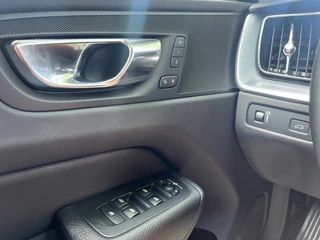 Volvo XC60 Volvo XC60 2.0 T5 MOMENTUM 250PK AUTOMAAT / TREKHAAK / CARPLAY - afbeelding nr 16