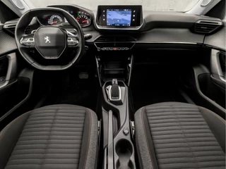 Peugeot 2008 Peugeot 2008 1.2 PureTech Sport Automaat (APPLE CARPLAY, GROOT NAVI, 360 CAMERA, LM VELGEN, SPORTSTOELEN, CRUISE, LANE ASSIST, NIEUWE APK, NIEUWSTAAT) - afbeelding nr 6