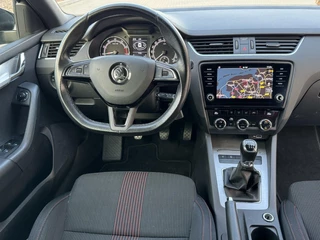 Škoda Octavia Skoda Octavia Combi 1.0TSi Greentech 85kW Sport Business |Trekhaak|Navigatie - afbeelding nr 2