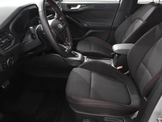 Ford Focus Ford Focus Wagon 1.0 125pk Hybrid Automaat ST Navigatie Climate control cruise control Carplay LM velgen Parkeersensoren Led Matrix koplampen - afbeelding nr 9