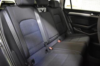 Volkswagen Passat Volkswagen Passat Variant GTE 218PK DSG HYBRID BUSINESS CAMERA/NAVI/MASSAGE - afbeelding nr 20