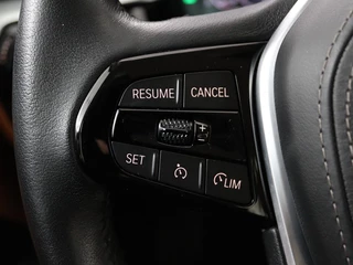 BMW 5 Serie BMW 5-serie 530e Business Edition Plus | LaserLight | Leder |  Stoelverwarming | Carplay | Live Cockpit | Navigatie | Memory | Parkeerhulp | Climate control - afbeelding nr 18