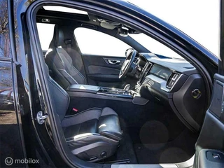 Volvo V60 Volvo V60 2.0 T6 Plug-in hybrid AWD Dark R-Design - afbeelding nr 9