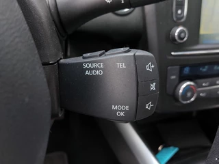 Renault Kadjar Renault Kadjar 1.2 TCe 131pk Intens Pack-Tech | Navi | Clima | Cruise | Keyless Entry | Pdc V+A+Assist+Camera | Dodehoek+Rijstrook+Licht+Regensensor | Mistlampen | Privacy Glass | 17''lm - afbeelding nr 22