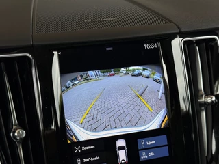 Volvo XC60 Volvo XC60 2.0 B5 Momentum Exclusive Pano|Harman|HuD|360cam - afbeelding nr 19
