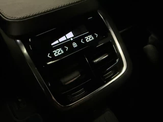 Volvo XC90 PANO/LUCHTVERING/TREKHAAK/HEAD-UP/360CAMERA/H&K/ACC/PILOT-ASSIST/KEYLESS/22