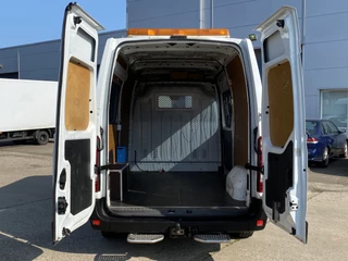 Opel Movano Opel Movano 2.3 CDTI L2H2, 6-BAK, AIRCO(CLIMA), CRUISE CONTROL, SCHUIFDEUR RECHTS, ACHTERUITRIJCAMERA, NAVIGATIE, BLUETOOTH-RADIO-CD-MP3-USB-AUX, OMVORMER 230V, CENT-VERGRENDELING, TREKHAAK - afbeelding nr 14