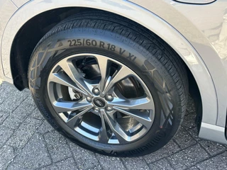 Ford Kuga Ford Kuga 2.5 PHEV ST-Line X 225PK Adaptieve Cruise Winterpack B&O Blind-Spot Navi Climate Privacy Glass Keyless Full-LED *1500KG Trekgewicht* - afbeelding nr 12