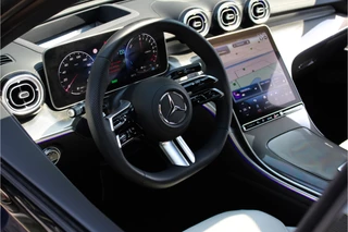 Mercedes-Benz C-Klasse Mercedes-Benz C-Klasse Estate 300e AMG | VOL OPTIE! | Burmester | HuD | Pano - afbeelding nr 2