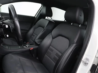 Mercedes-Benz GLA Mercedes-Benz GLA-klasse 180 CDI Lease Edition | Camera | Half leder | Trekhaak | Navigatie | Xenon | Cruise control | Bluetooth | Park Assist | Airco | Bluetooth - afbeelding nr 5
