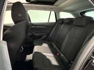 Škoda Octavia Škoda Octavia Combi 1.4 TSI RS iV PHEV Business | Panoramadak | Stoelverwarming - afbeelding nr 22