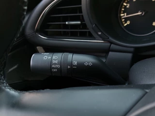 Mazda 3 2.0 e-SkyActiv-X M Hybrid 180pk Comfort | BOSE Sound | Navi | Apple Carplay+Android Auto | Clima | Adap. Cruise | Head-Up | Keyless Entry | Pdc V+A+Camera | Stuur+Stoelverwarming | 18''lm - afbeelding nr 23