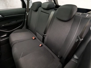 Peugeot 308 Peugeot 308 SW 1.2 PureTech Sport (PANORAMADAK, APPLE CARPLAY, GROOT NAVI, PARKEERSENSOREN, GETINT GLAS, SPORTSTOELEN, LANE ASSIST, CRUISE, NIEUWE APK, NIEUWSTAAT) - afbeelding nr 15