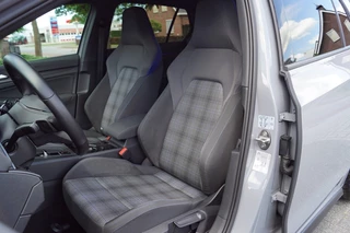 Volkswagen Golf Volkswagen Golf GTE 1.4 TSI Hybride (245pk) DSG IQ licht/Navi/Virtual/ACC/Camera/19 inch - afbeelding nr 3