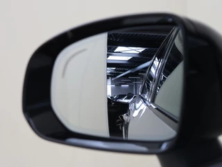 Volvo XC60 Volvo XC60 T8 AWD Plus Dark | Panoramadak | 360° Camera | Dodehoekdetectie - afbeelding nr 30