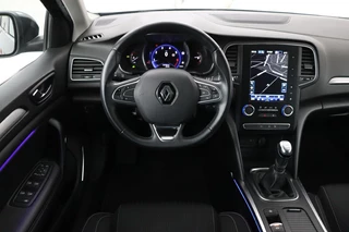 Renault Mégane Renault Mégane 1.3 TCe Limited | Carplay | Camera | Navigatie |  Sfeerverlichting | Keyless | Climate control | Cruise control | Parkeerhulp - afbeelding nr 3