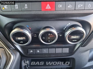 Iveco Daily Iveco Daily 35S21 3.0L Automaat Black Edition L2H2 LED ACC Airco Camera 3,5t Trekgewicht Parkeersensoren L2 12m3 Airco - afbeelding nr 19