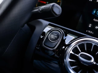 Mercedes-Benz A-Klasse Mercedes A-klasse A250e AMG|PANO|18''|CARPLAY|PLUG-IN|SFEERV - afbeelding nr 41