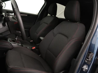 Ford Focus Ford Focus 1.0 EcoBosst Hybrid ST Line X |  Stoel & stuurverwarming | Camera | Full LED | Carplay | Keyless | Climate control | Cruise control - afbeelding nr 5