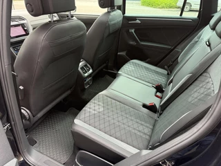 Volkswagen Tiguan Volkswagen Tiguan 1.4 TSI eHybrid R-Line PANORAMADAK +TREKHAAK - afbeelding nr 19