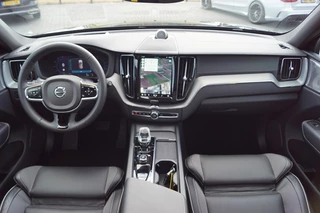 Volvo XC60 Volvo XC60 Recharge T8 AWD Polestar Engineerd 455pk/Panodak/Leer/Head-up - afbeelding nr 4