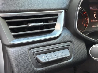 Renault Clio Renault Clio 1.0 TCe Carplay Cruise Trekhaak Navi Led 2020 Uniek 49043 KM Gereden Eerste Eigenaar - afbeelding nr 19