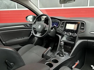 Renault Mégane Estate CAMERA / KEYLESS / FULL LED / CARPLAY / DAB+ / NAVI / CLIMA / PDC / NL-AUTO - afbeelding nr 4