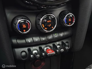 MINI Cooper Mini Mini 1.5 Cooper Serious Business Panorama/Navigatie/PDC - afbeelding nr 24