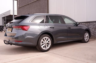 Škoda Octavia Škoda Octavia Combi 1.5 e-TSI Business Edition Plus | Trekhaak | Head-Up | Carplay | LED | Sfeerverl. | Camera | Memory - afbeelding nr 63