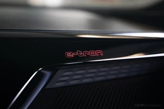 Audi e-tron GT Audi e-tron GT RS 598 pk I NP 186k I Carbon I RS design rood - afbeelding nr 19