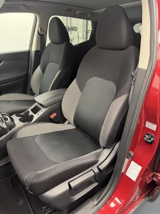 Nissan QASHQAI Nissan Qashqai 1.3 DIG-T Premium Edition Automaat-Trekhaak-Navigatie-Carplay-Cr.contr-Clima-360Camera-Lm.18