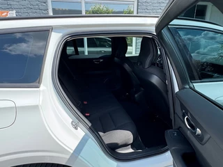 Volvo V60 Volvo V60 2.0 B3 Autom. Advantage + Camera + Nav + D -glas + 18 inch Lmv - 2021 - afbeelding nr 12