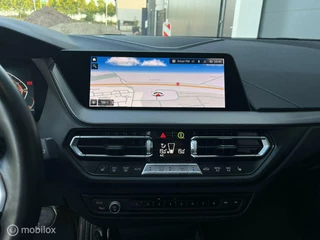 BMW 1 Serie BMW 1-serie 118i M Pack Sport NAV LED LEER - afbeelding nr 18