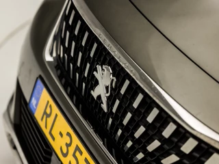 Peugeot 3008 (PANORAMADAK, APPLE CARPLAY, GROOT NAVI, 360 CAMERA, LEDER, GETINT GLAS, SPORTSTOELEN, TREKHAAK, NIEUWE APK, NIEUWSTAAT) - afbeelding nr 33