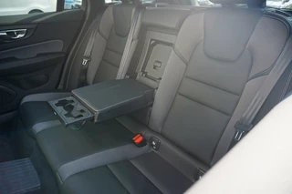 Volvo V60 Volvo V60 T6 PHEV Plus Dark ORG.NL! | TREKHAAK | HARMAN KARDON | PANO! - afbeelding nr 13