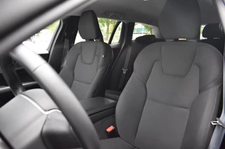 Volvo V60 Volvo V60 B3 163pk Momentum Advantage | Park Assist | Navigation Tech - afbeelding nr 4