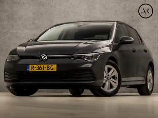 Volkswagen Golf Volkswagen Golf 1.5 TSI Sportline 150Pk (APPLE CARPLAY, GROOT NAVI, STUUR/STOELVERWARMING, SFEERVERLICHTING, SPORTSTOELEN, GETINT GLAS, KEYLESS, ADAPTIVE CRUISE, PARKEERSENSOREN, NIEUWE APK, NIEUWSTAAT) - afbeelding nr 1
